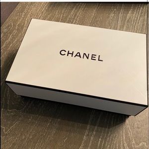 Chanel box